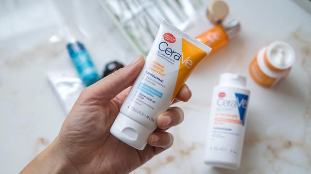 Best Sunscreen for Acne-Prone Sensitive Skin: Top Picks for Clear Skin Best Sunscreen for Acne-Prone Sensitive Skin: Top Picks for Clear Skin